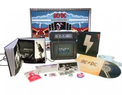 ...et la version Deluxe. C'est carrément pas la même!