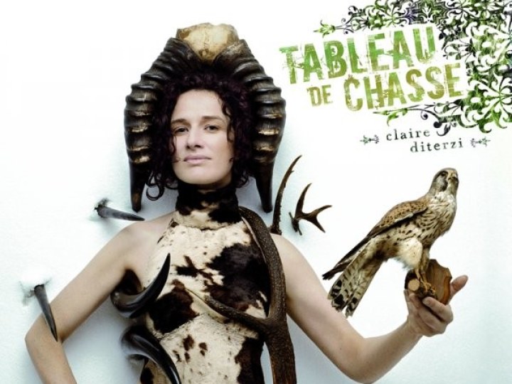 Claire sur la route